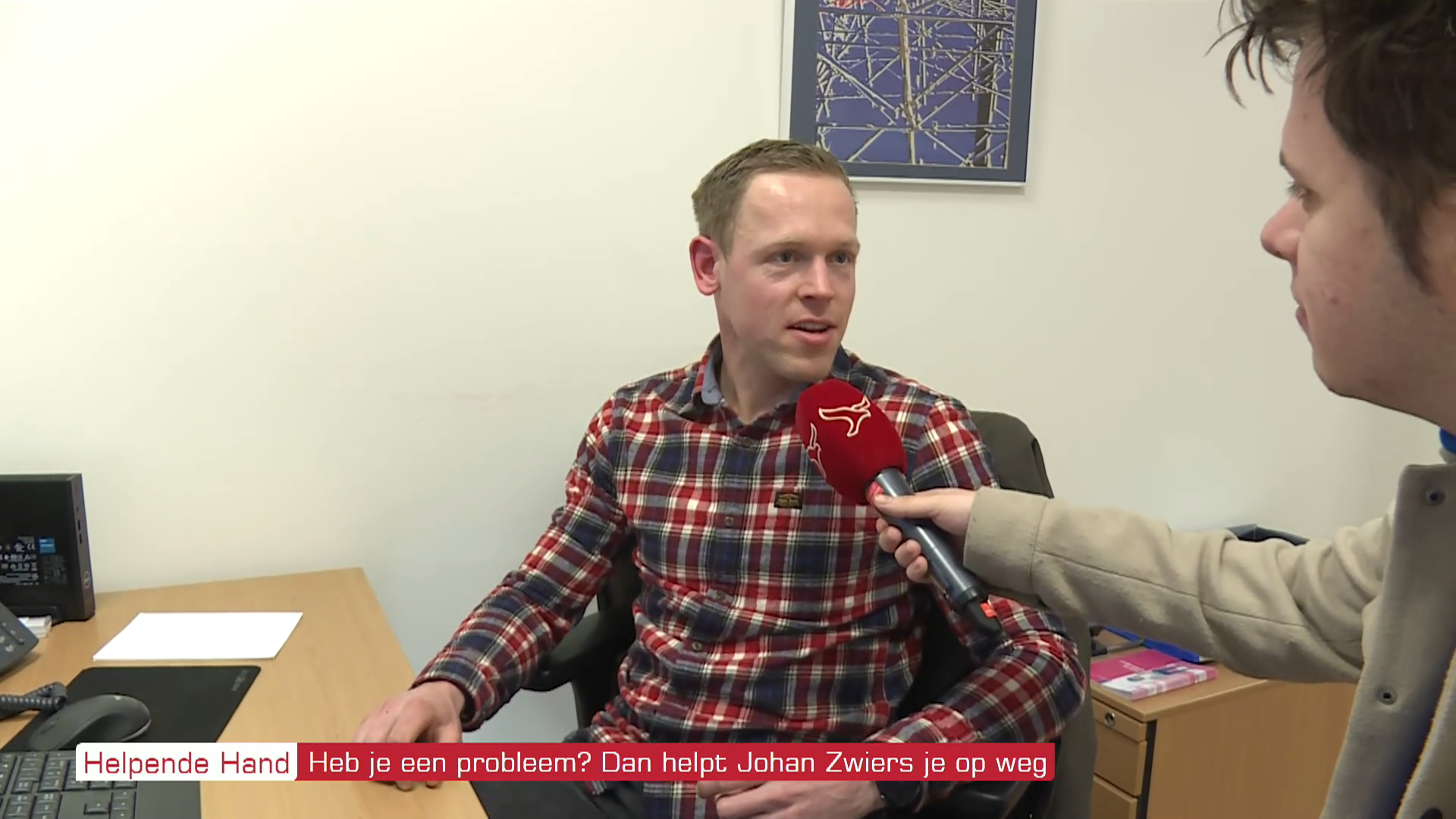 Onze vrijwilliger Johan werd in het zonnetje gezet door Omroep Flevoland. Hij is de Helpende Hand van Flevoland. Johan  is een luisterend oor voor de mensen die hem nodig hebben. Dit doet hij tijdens een inloopspreekuur van het IDO. Daarnaast ondersteund hij één keer per week  mensen die financieel hulp nodig hebben. Hij helpt bijvoorbeeld […]