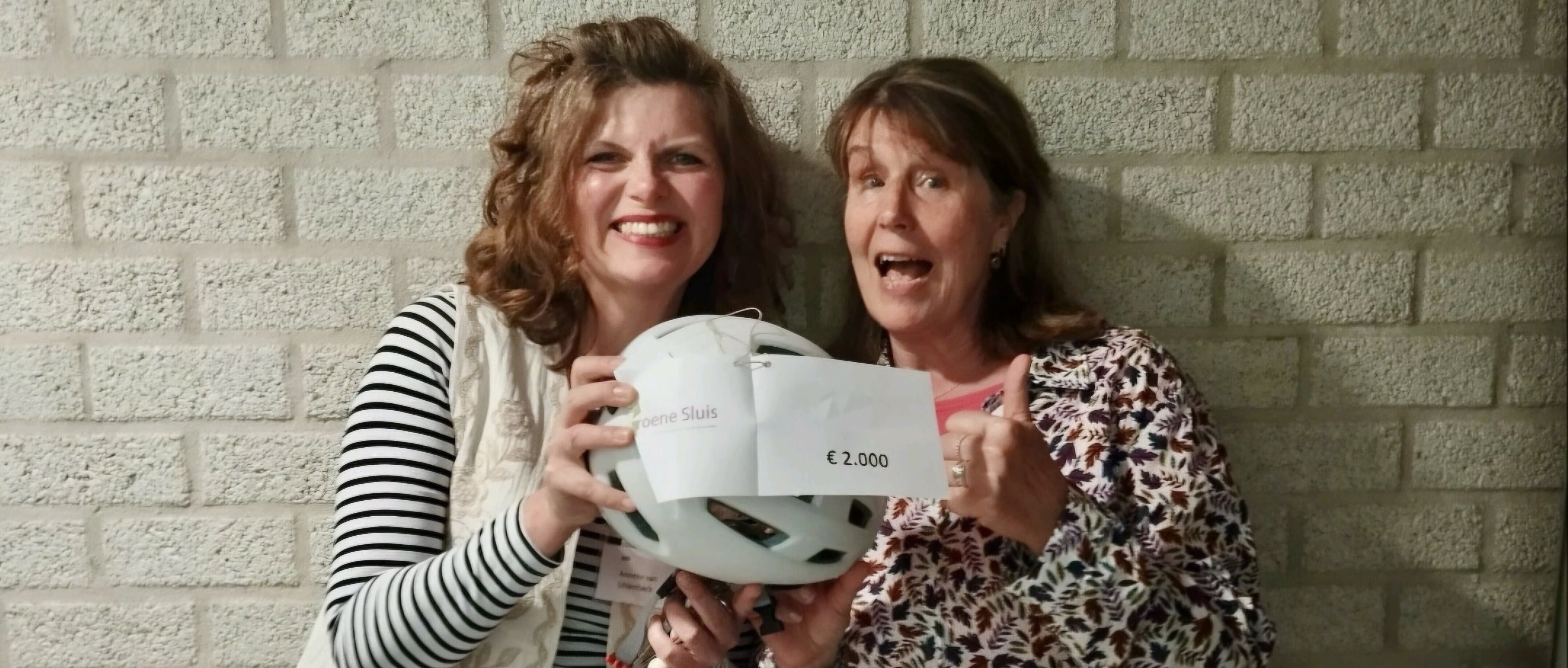 Samen met het Vluchtelingenwerk van Welzijn Lelystad organiseren we fietslessen voor vluchtelingen. Dankzij een mooie donatie van De Groene Sluis van maar liefst €2000,- is het mogelijk om nieuwe vouwfietsen aan te schaffen. Zo kunnen nóg meer mensen meedoen aan de lessen! Onlangs namen we de prijs in ontvangst in de Kubus – wat een […]